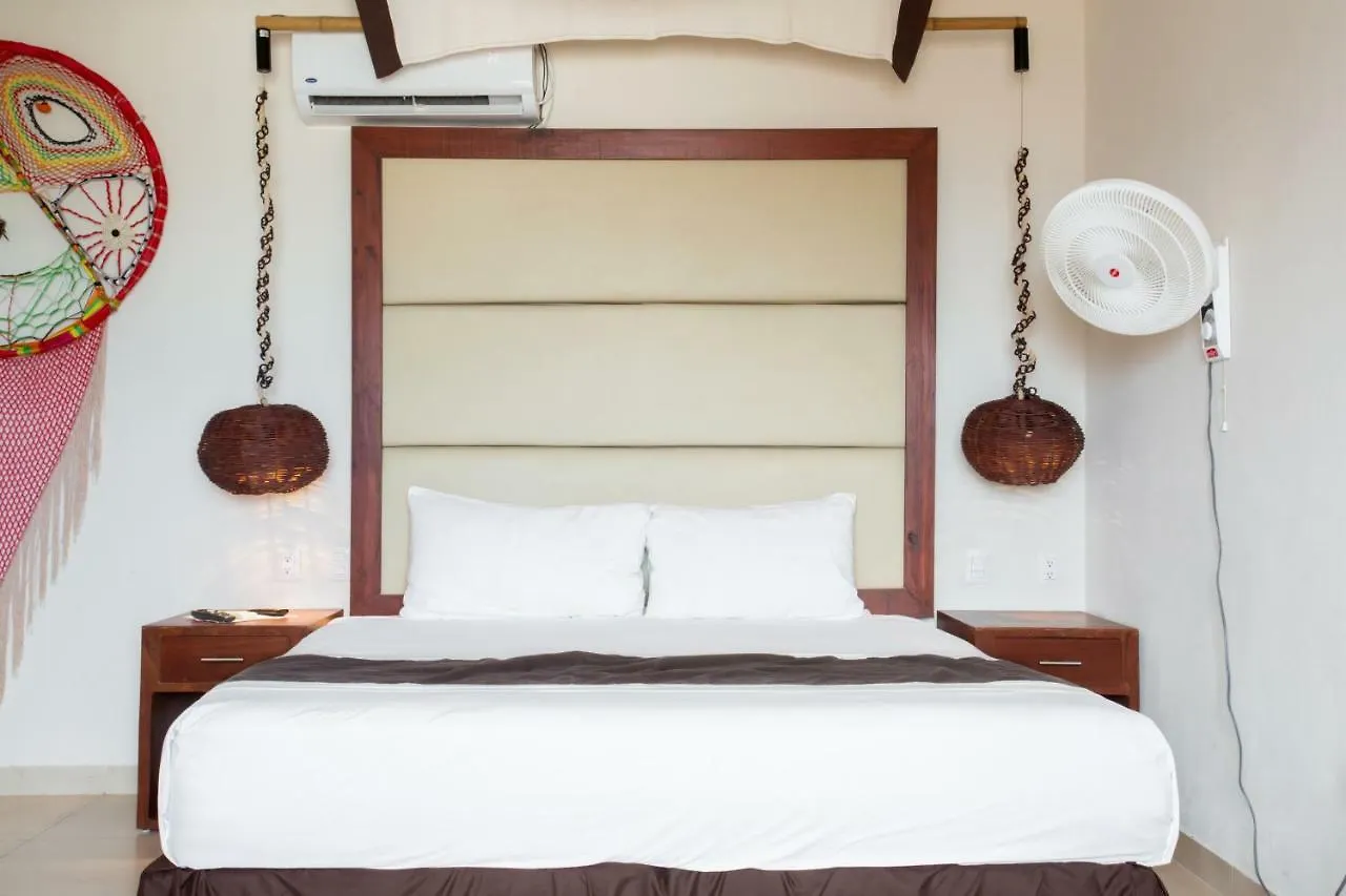 Villas Valentina Puerto Morelos 3*,